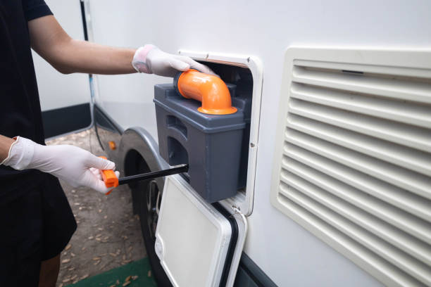 Porta potty delivery and setup in Hokendauqua, PA